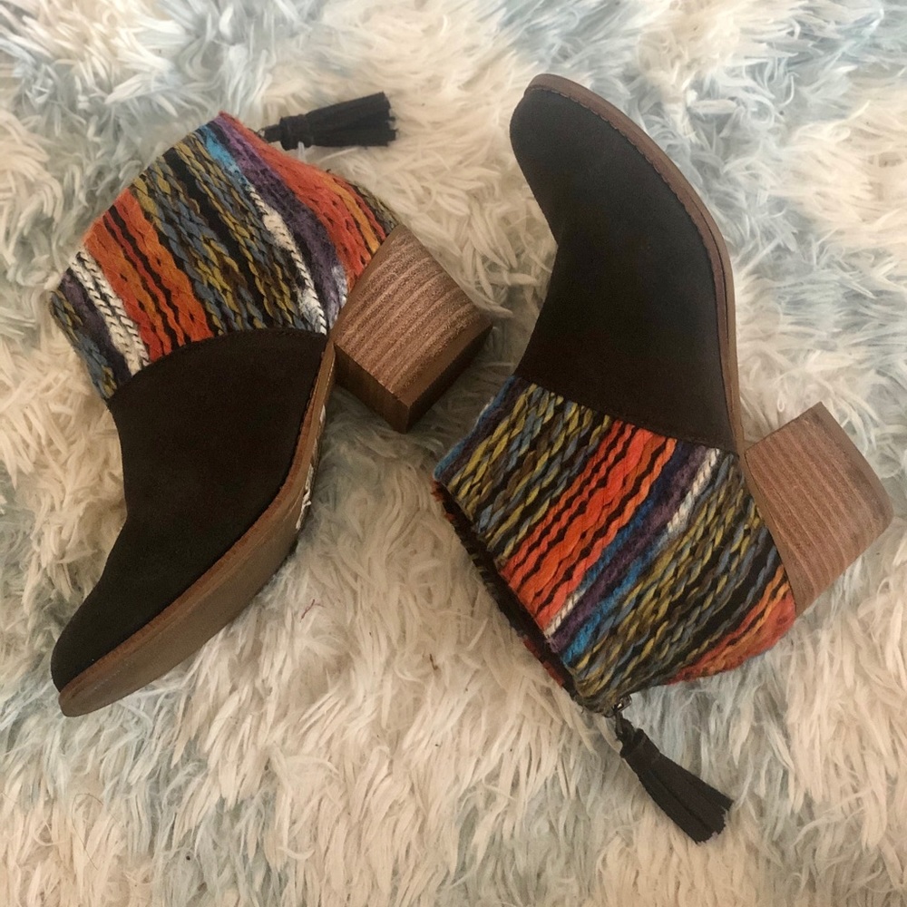 Toms’ Mid Cut Boots